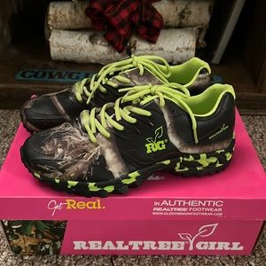 Realtree Girl Trail Shoe. Size 8.5